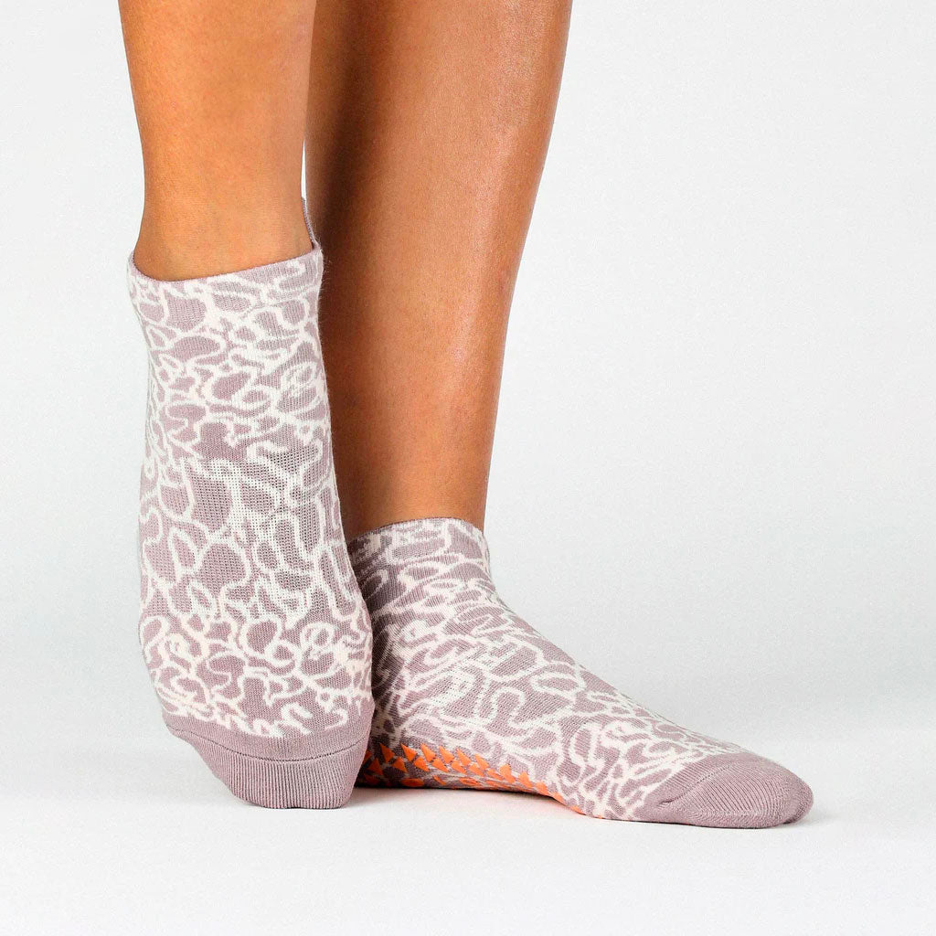 Shop Pointe Studio Abstract Grip Socks  Injinji Performance Products -  Injinji Performance Shop