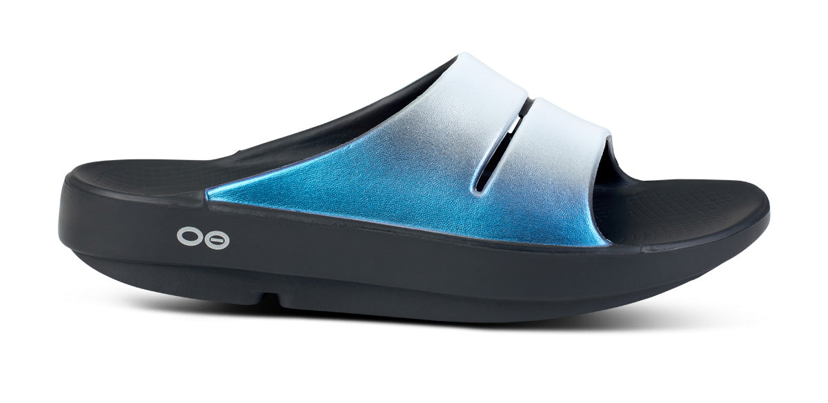 OOFOS Women&#39;s OOahh Luxe Slide - Frost