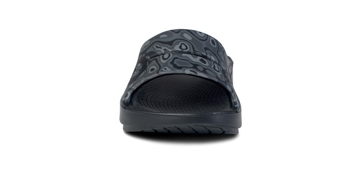 OOFOS Men&#39;s OOahh Sport Slide - Black Water Camo