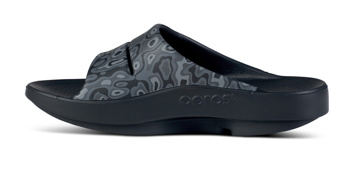 OOFOS Men&#39;s OOahh Sport Slide - Black Water Camo