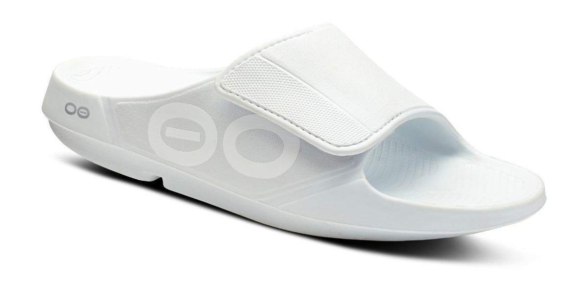 OOFOS Women&#39;s OOahh Sport Flex Slide - White