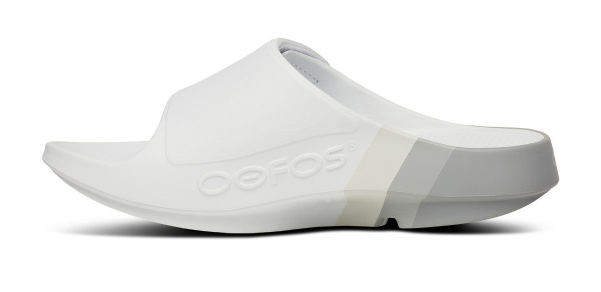 OOFOS Women&#39;s OOahh Sport Flex LTD Edition Slide - Smoke Rally