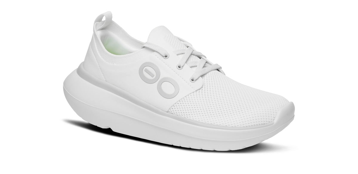 OOFOS Women&#39;s OOmy Stride Shoe - White/White