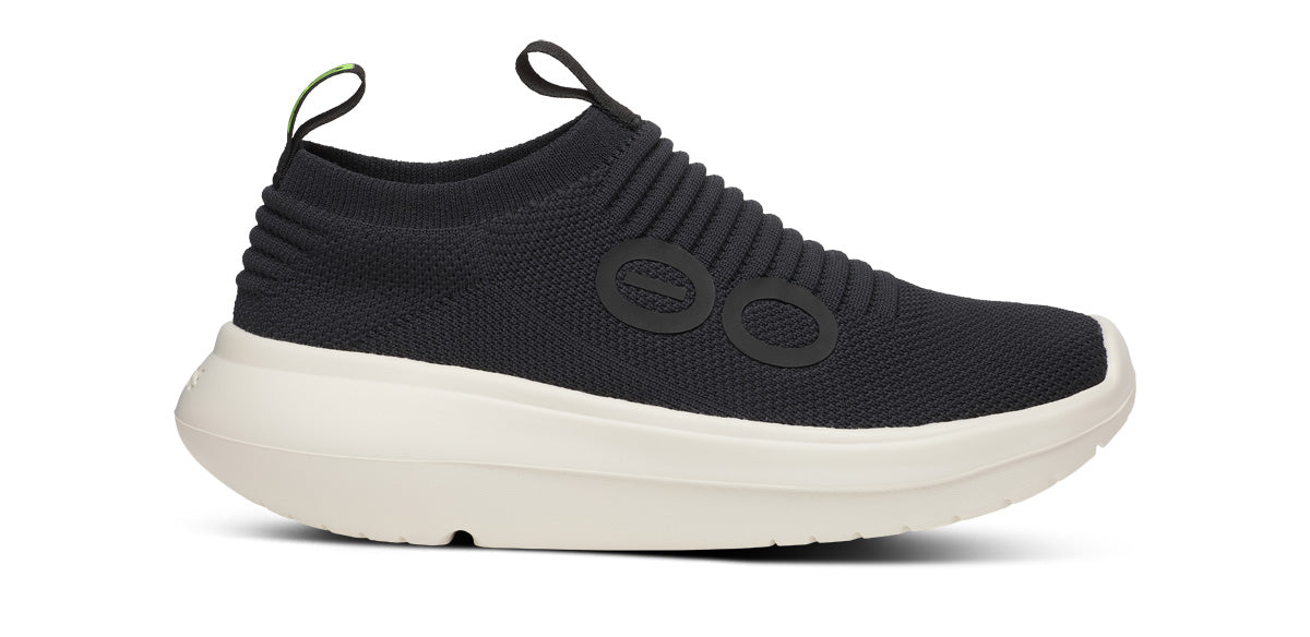 OOFOS Women&#39;s OOmy Zen - Chalk/Black